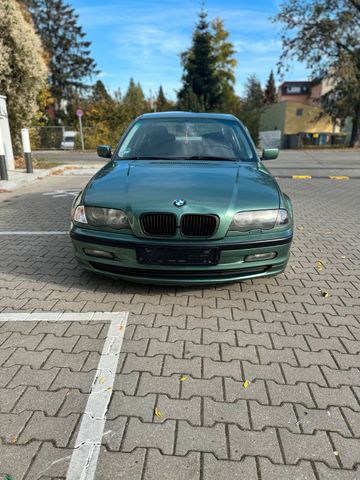 BMW 320 - 6 Zylinder  gepflegter Zustand