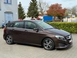 Mercedes-Benz B 180 Keyless Go* Agility Control* Navi*Sport* - Mercedes-Benz B 180