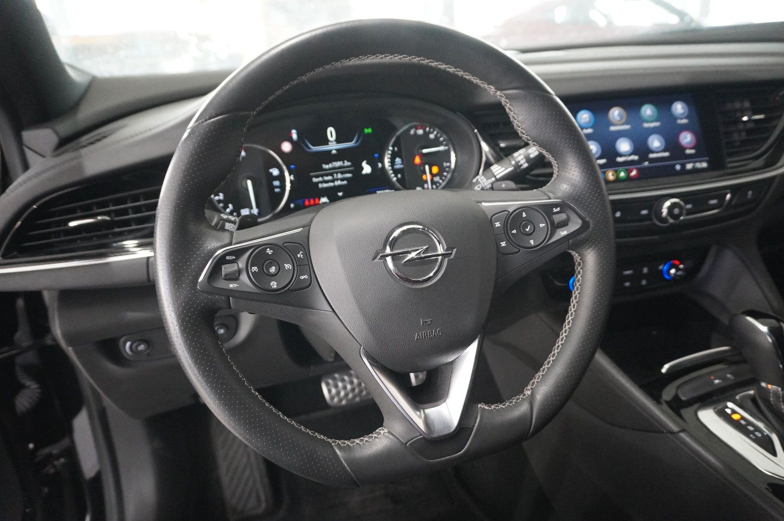 Fahrzeugabbildung Opel Insignia B ST 2.0D ULTIMATE NAVI/LED/OPC/VIRTU.