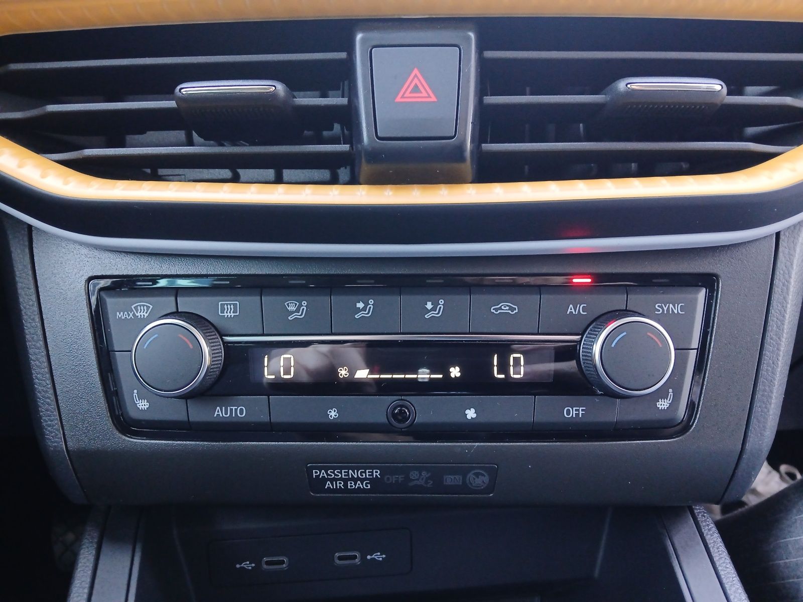 Fahrzeugabbildung SEAT Ibiza TSI Style LED Climatronic GRA PDC SH LM