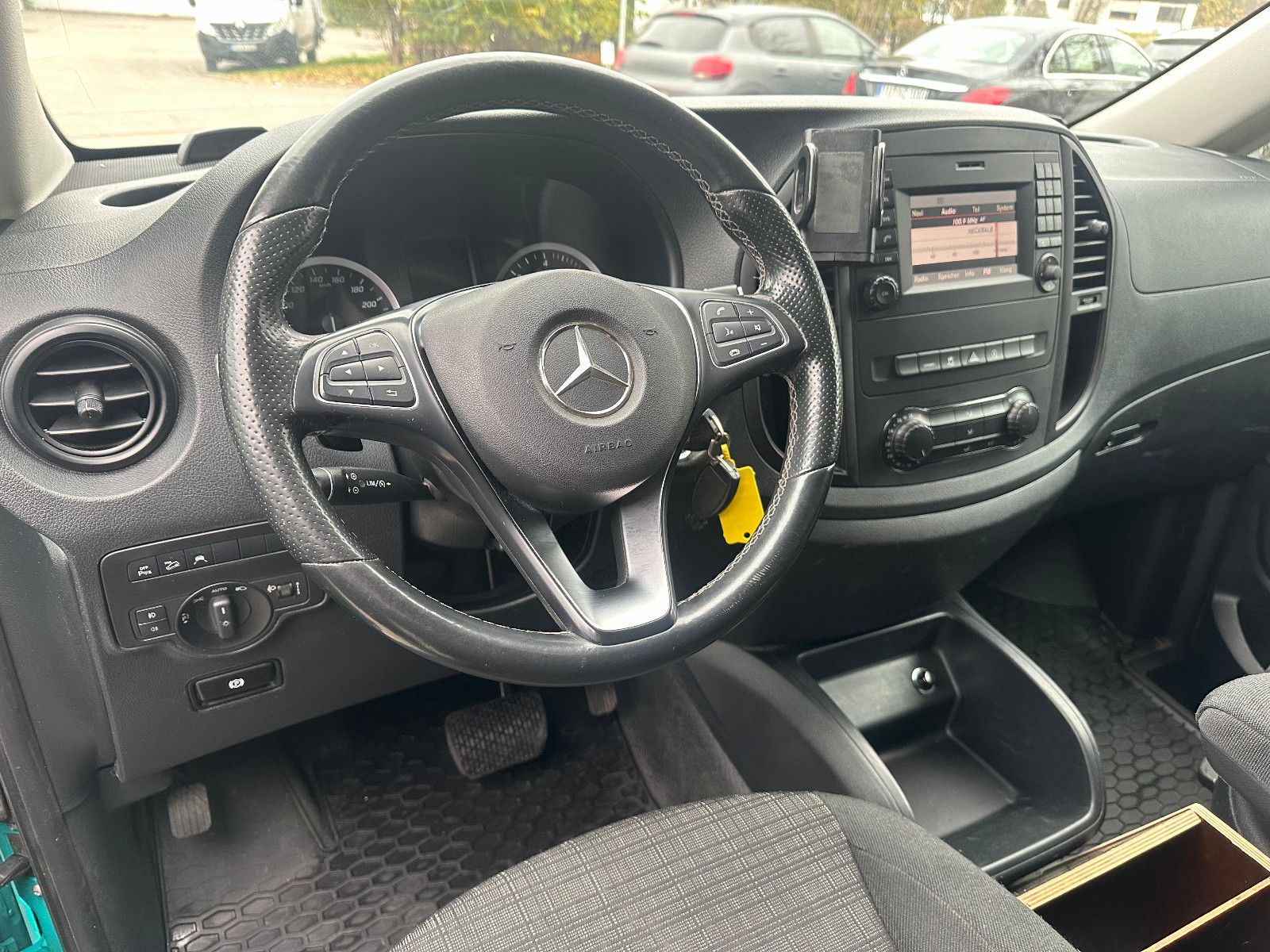 Fahrzeugabbildung Mercedes-Benz Vito 114 4Matic Lang *NAVI*TEMPO*SH*KAMERA*AHK*