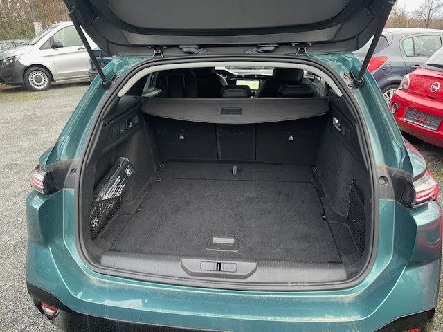 Fahrzeugabbildung Peugeot 308 SW Allure Blue HDI 130 eAT