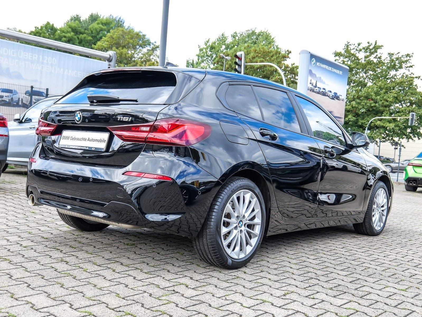 BMW 118i 5 Türer Advantage LC Prof. Navi LED PDC Shz