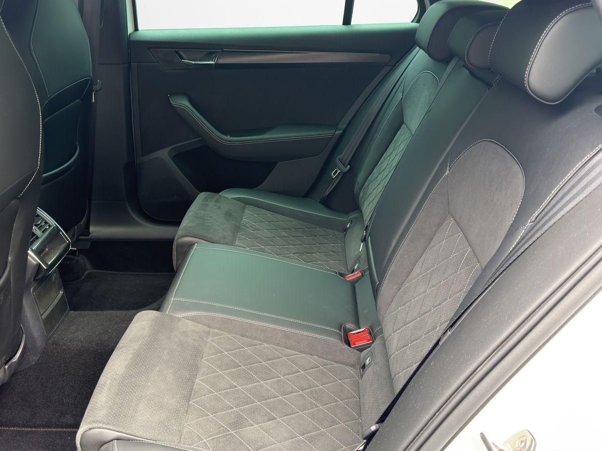 Fahrzeugabbildung SKODA Superb Combi Sportline 2.0 TSI 140 kW