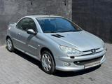 Peugeot 206 Cabriolet CC Platinum*TÜV NEU* - Peugeot 206 aus 2004: Cabrio