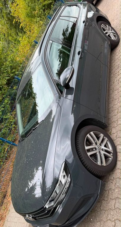 Image of Volkswagen Passat Variant
