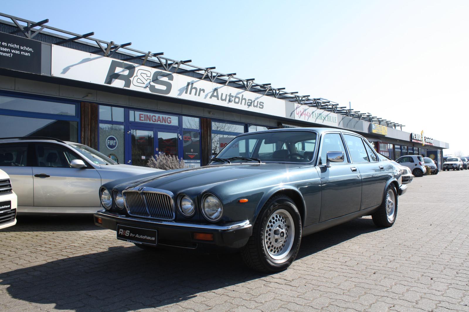 Jaguar XJ12