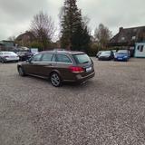 Mercedes-Benz E 250 T AVANTGARDE Autom.Navi.Xenon.Sitzhezung. - Gebrauchtwagen in Kiel