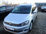 Volkswagen Touran 1,4 TSI DSG Allwetter AHK PDC ACC 7 Sitze - Volkswagen Touran: Dsg 7