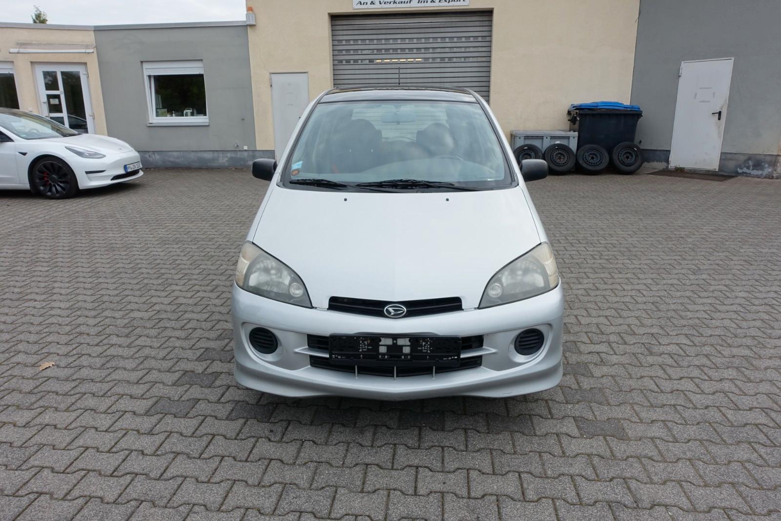Daihatsu YRV 1.3 Plus