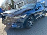 Volvo V60 T6 AWD PHEV*RECHARGE *PANO*AHK*VIELE EXTRAS! - Volvo V60 Unfallwagen