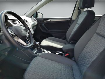 Volkswagen Tiguan - 11