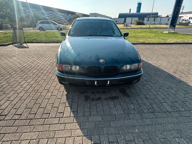 BMW 5er E39 520i Handschalter