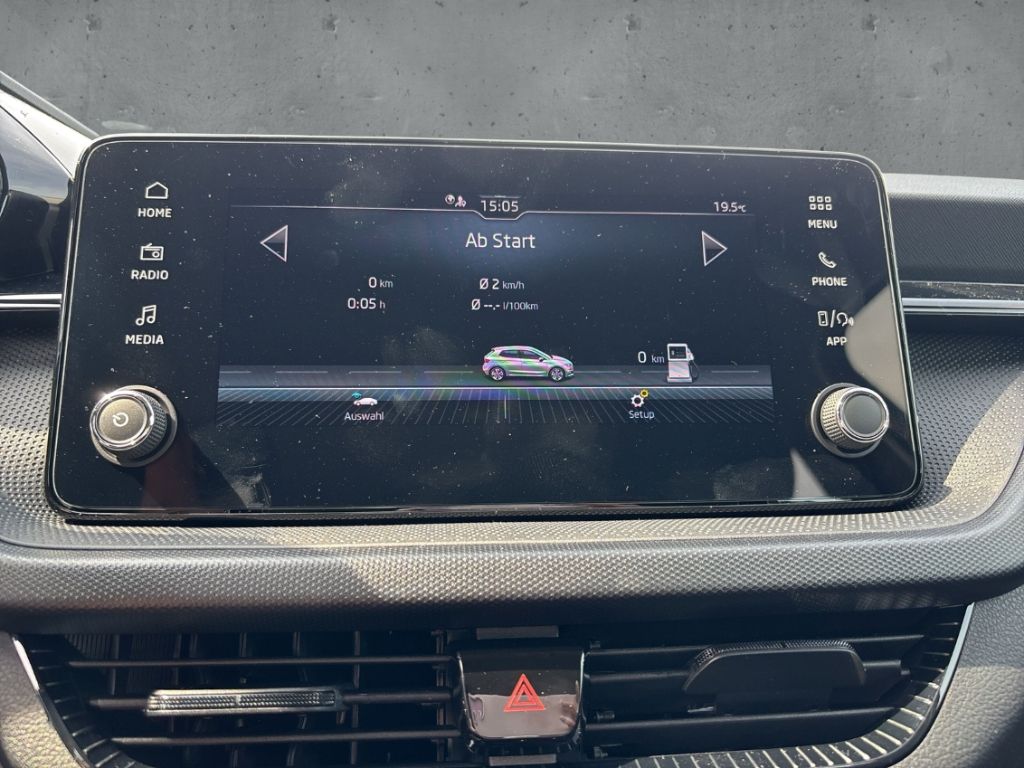 Fahrzeugabbildung SKODA Fabia ESSENCE 1.0 Apple CarPlay Kinders. Vorb.
