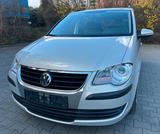 Volkswagen Touran Trendline / AHK - gebrauchte Volkswagen Touran aus dem Jahr 2009