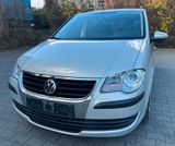 Volkswagen Touran Trendline / AHK - Volkswagen Touran aus 2009