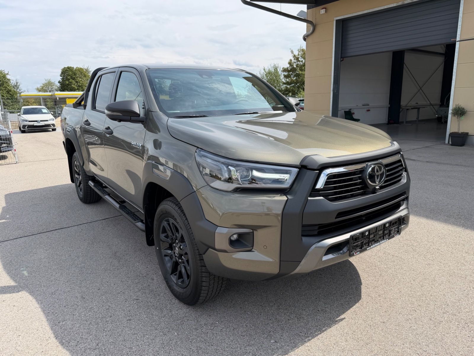 Toyota Hilux Double Cab INVICIBLE 4x4 Rollo & Bügel*AHK imagem 3