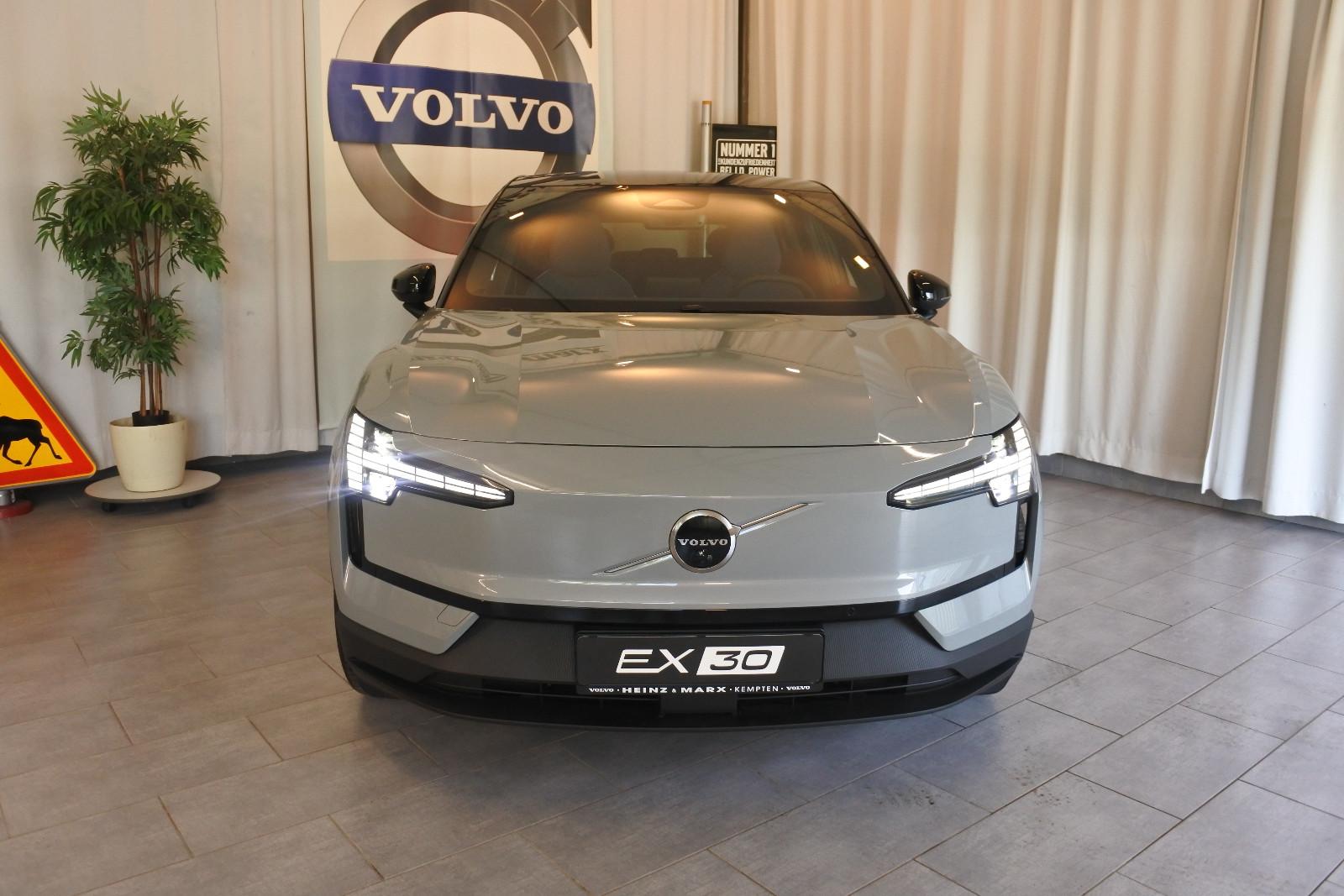 Volvo EX30 Ultra AWD Pure Electric Performance