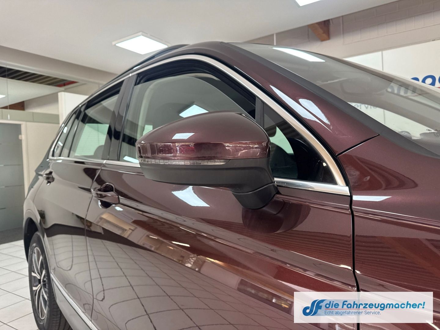 Fahrzeugabbildung Volkswagen Tiguan Comfortline BMT Start-Stopp 4Motion Navi
