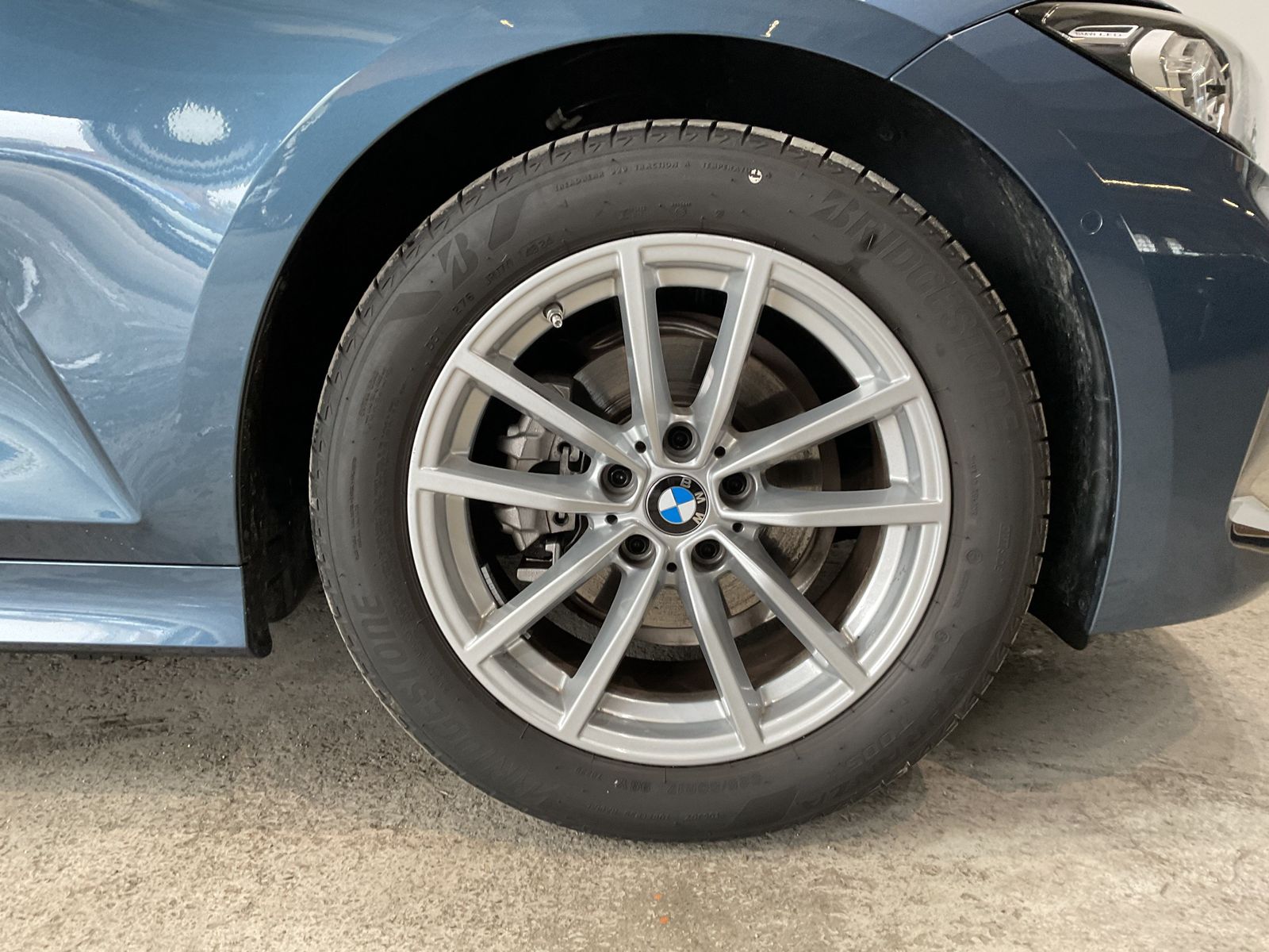 Fahrzeugabbildung BMW 318i |Driving Assistant |Komfortzugang |Sitzheiz