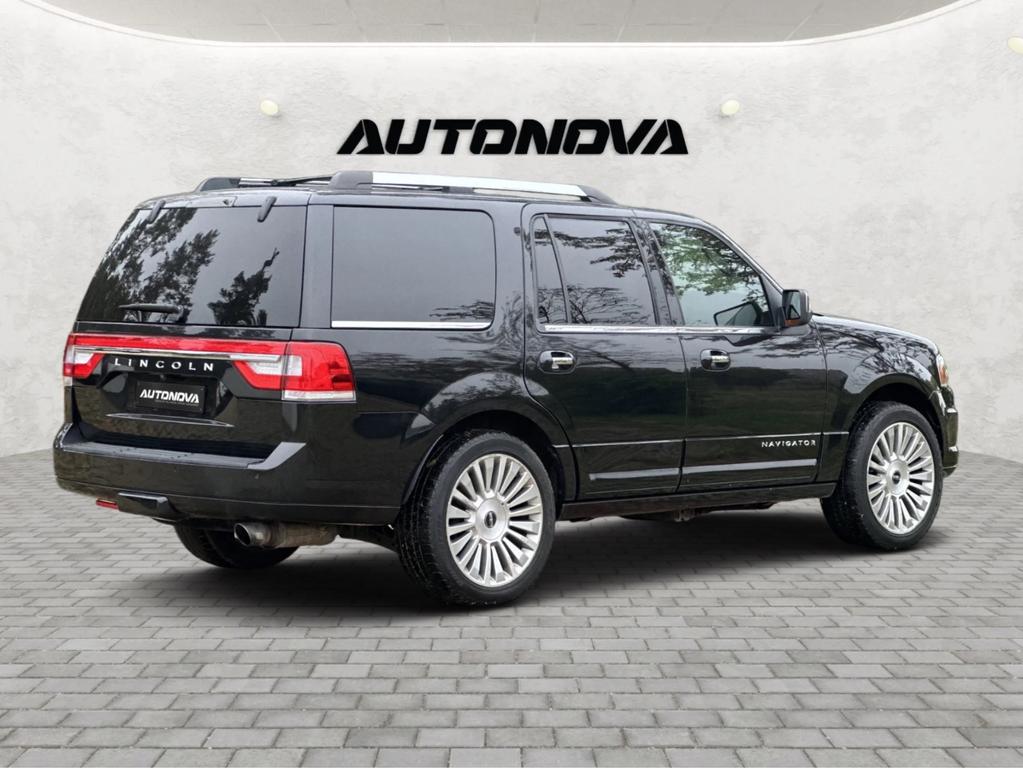 Lincoln Navigator