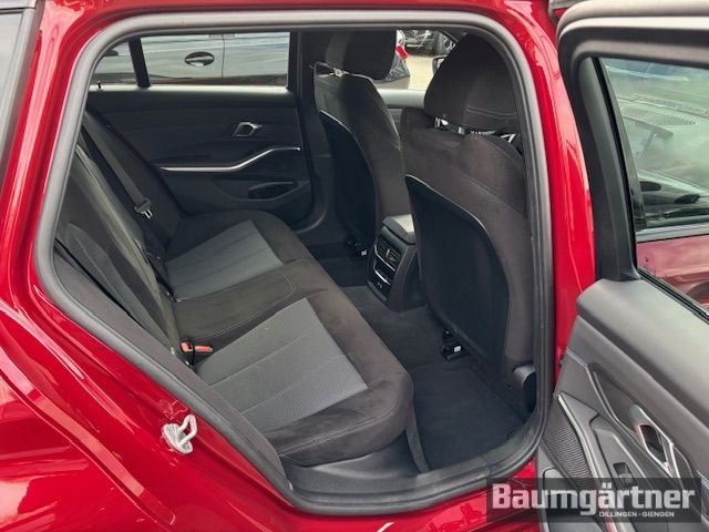 Fahrzeugabbildung BMW 330 i xDrive M-Sport Touring Kamera/ACC/Sitzh.