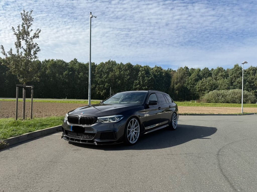 Image of BMW 540