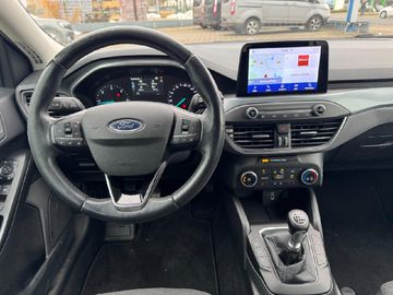 Ford Focus Turnier 1.5 Active X NaviAHK