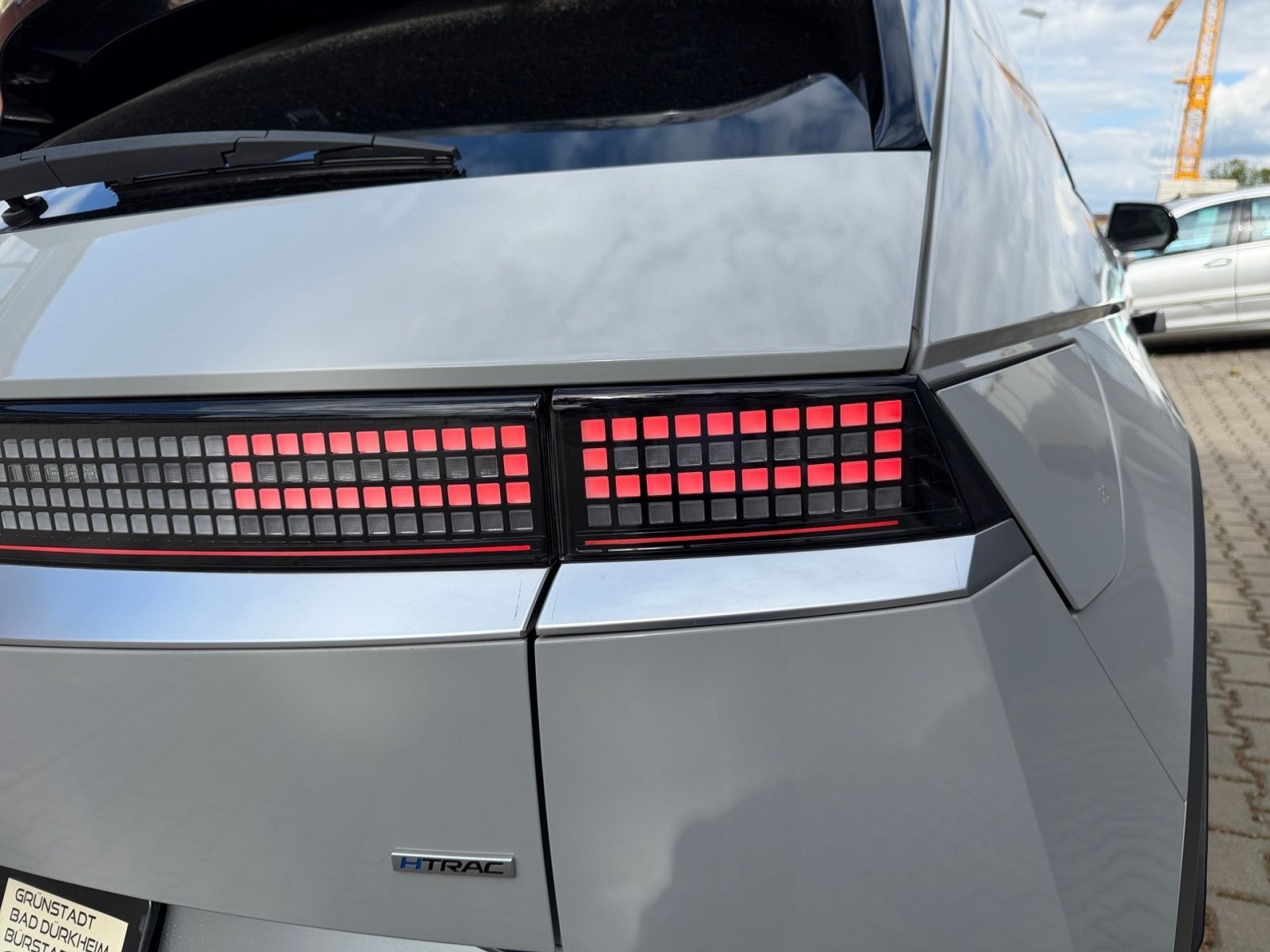 Fahrzeugabbildung Hyundai IONIQ 5 Uniq Elektro 84 kWh 4WD Park-Paket