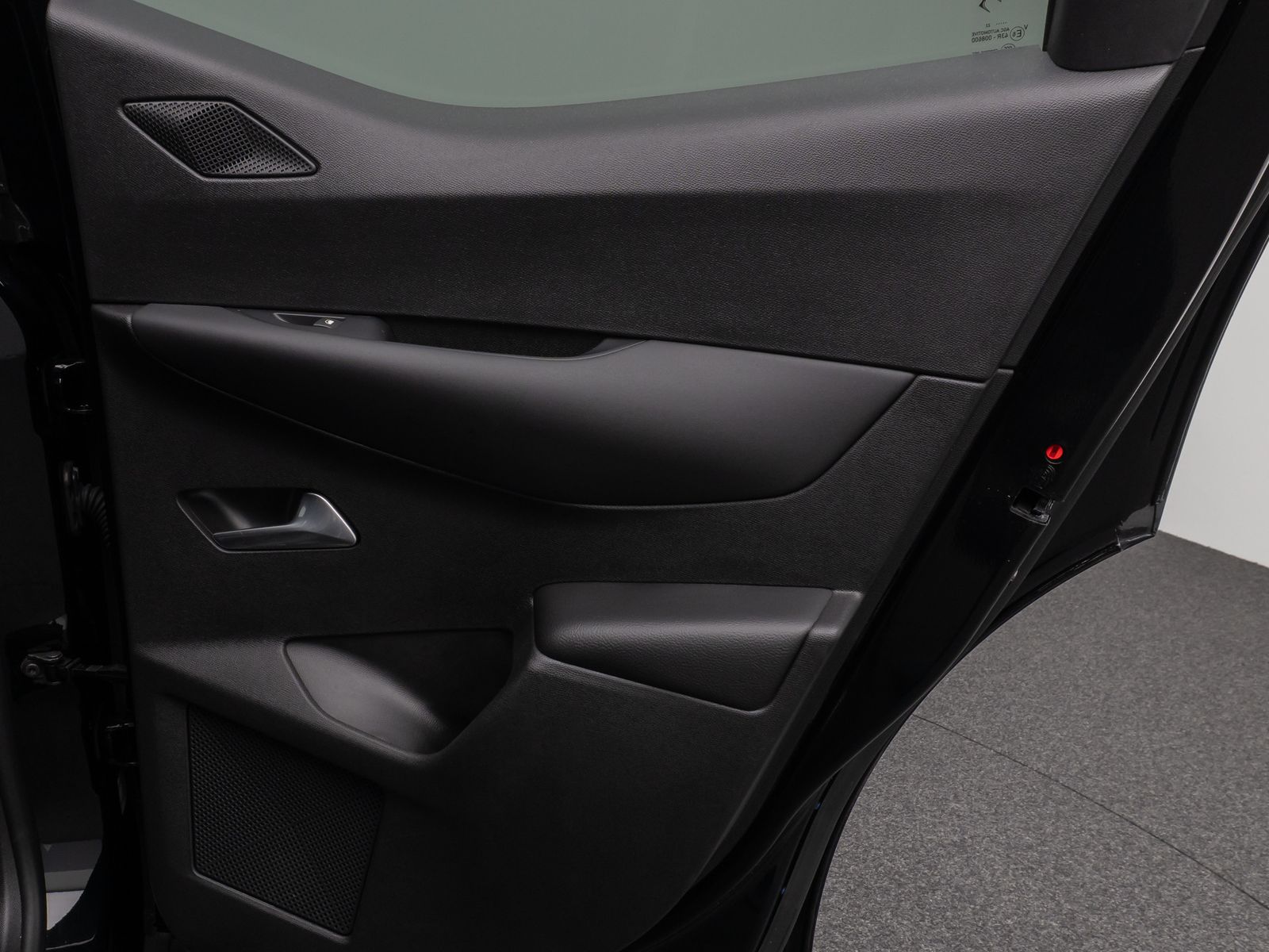 Fahrzeugabbildung DS Automobiles DS3 Crossback Faubourg Kamera Navi Sitzhzg