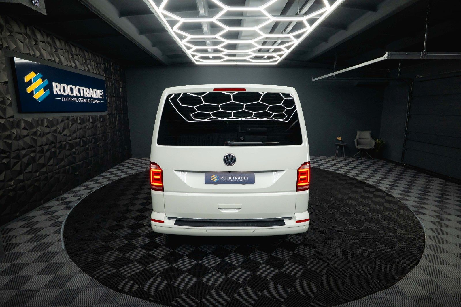 Fahrzeugabbildung Volkswagen T6 Multivan Generation Six *LED*Memory*ACC*