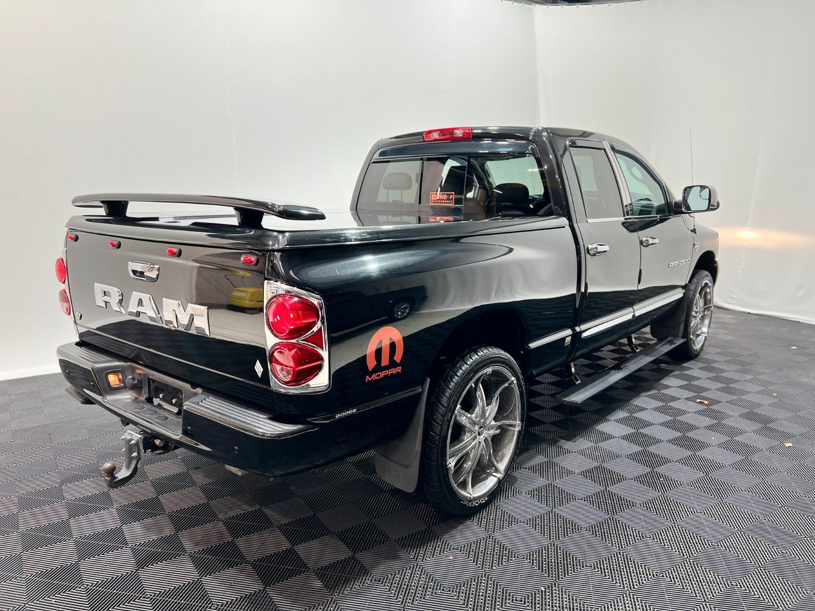 Fahrzeugabbildung Dodge RAM 1500 SLT Sport Quad Cab Gen.3