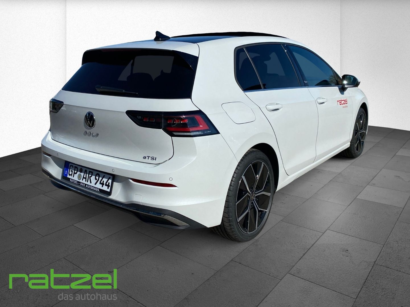 Fahrzeugabbildung Volkswagen Golf Edition 50 1.5eTSI DSG DCC+AHK+Harman+ACC