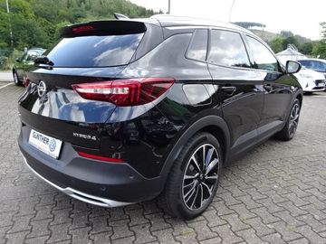 Fotografie des Opel Grandland (X) Grandland X 1.6 Turbo Plug-in-Hybrid 4 Ultimate
