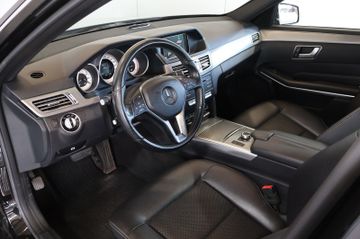 Mercedes-Benz E 220 T Avantgarde FRONT+ILS+NAVI+AHK