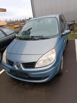 Renault Megane Scenic - Renault Megane mit Benzin-Antrieb: Van