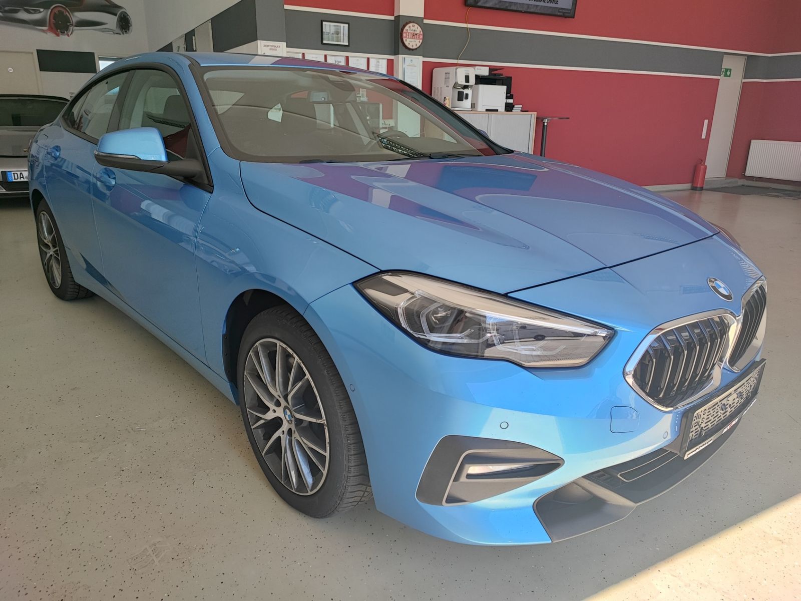 Fahrzeugabbildung BMW 220 Gran Coupé d Advant ACC/LED/KAM/CARPLAY/SHZ