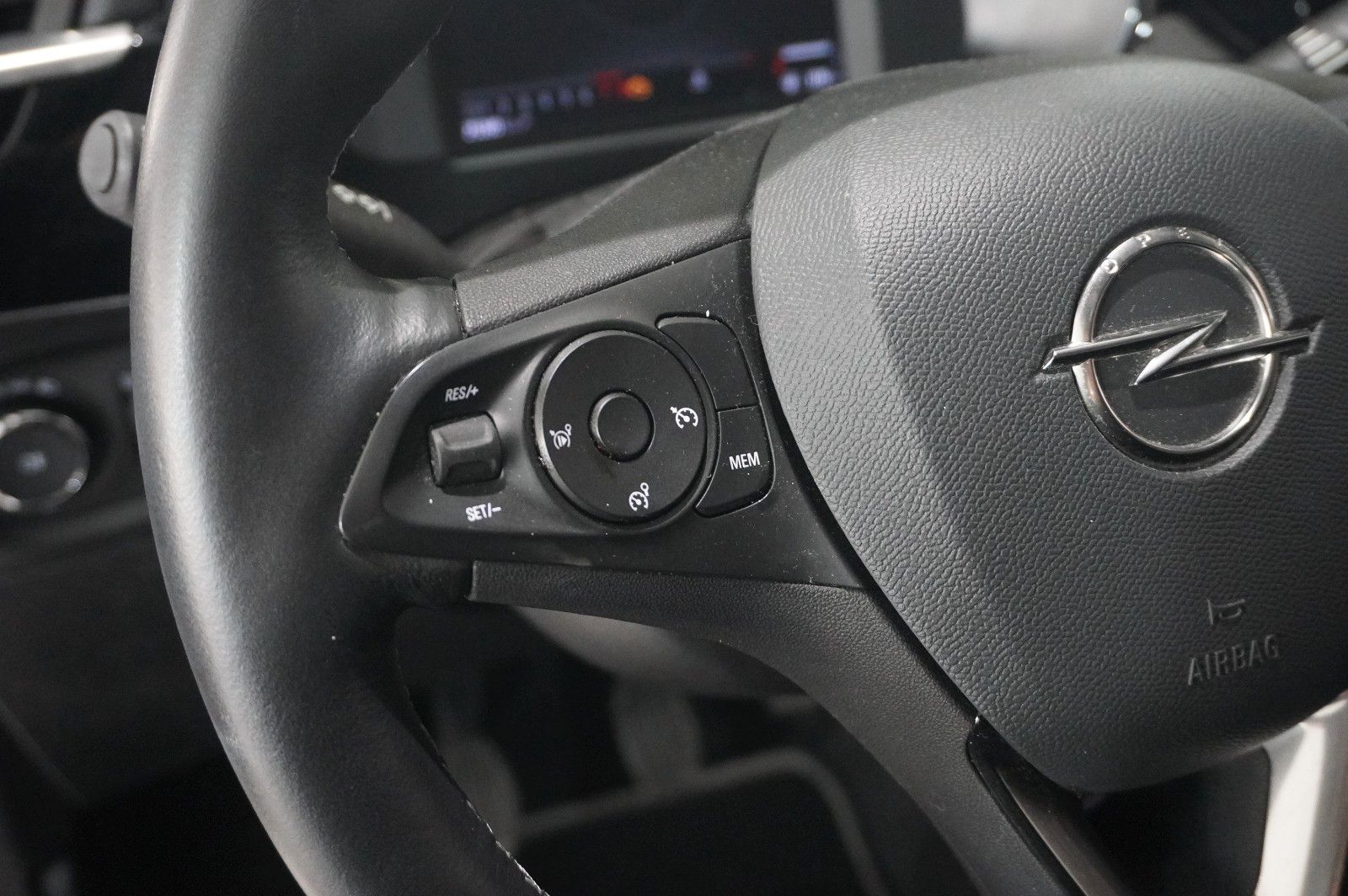 Fahrzeugabbildung Opel Corsa F 1.2 ELEGANCE NAVI/LED/VIRTUAL/SPORT/DAB+
