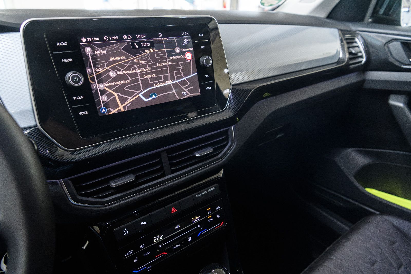 Fahrzeugabbildung Volkswagen T-Cross 1.0 TSI DSG 85 kW Energy+AHK+Kamera+Navi