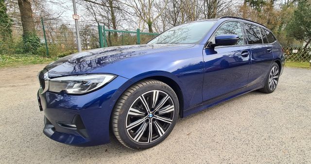 BMW 320 d xDrive Sport Line, HuD, Standheizung,