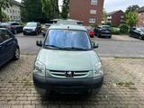 Peugeot Partner 1,4  Benzin  Klima ohne Tüv - gebrauchte Peugeot Partner aus dem Jahr 2004