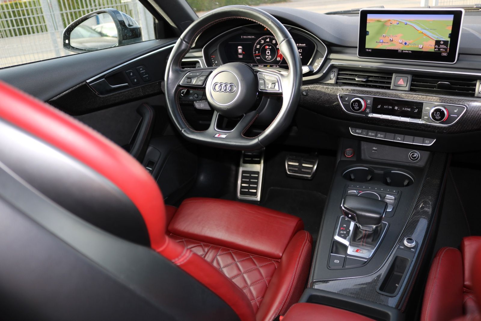 Audi S4 Lim. 3.0 TFSI quattro/MEMORY/MASSAGE/CARBON foto 17