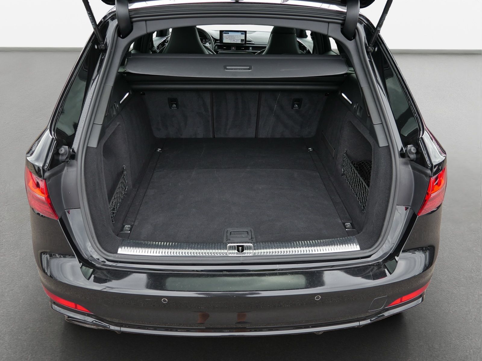 Audi RS4 - Bild 11