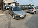Fiat Punto 1.2i 16V cat 5 porte ELX - Fiat Punto ELX mit Benzin-Antrieb