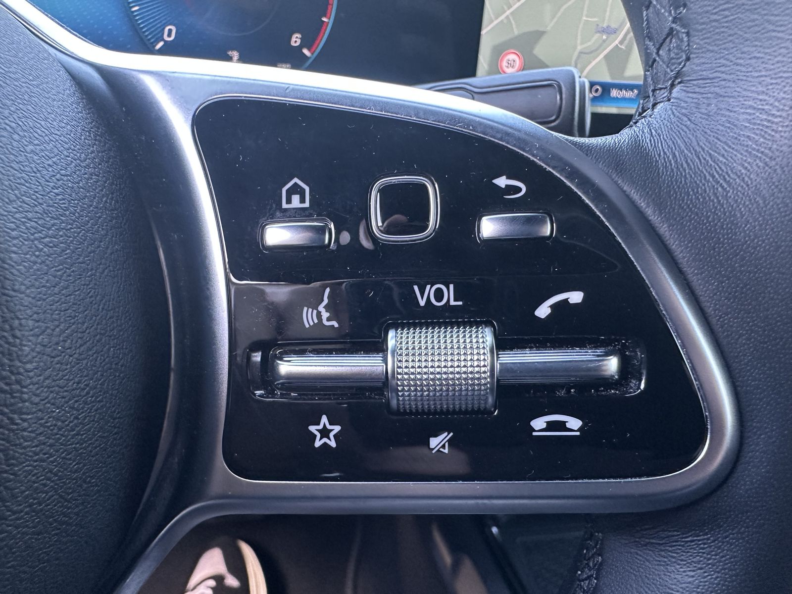 Fahrzeugabbildung Mercedes-Benz GLB 220d Progressive NAV+LED+V-COCK+KAM+CARPLAY