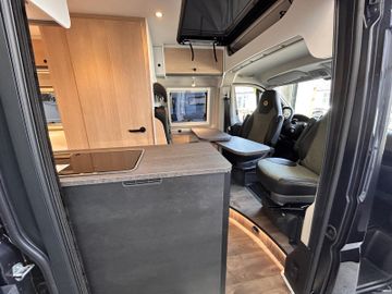 Sunlight Adventure Cliff 540 RT 17 DELTA NAVI Dieselhzg.