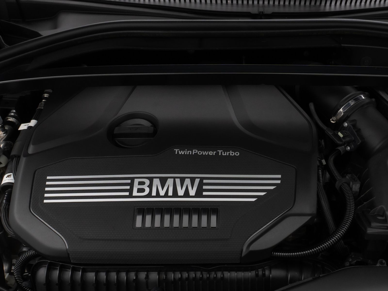 Fahrzeugabbildung BMW 120i Panorama Kamera HUD HiFi DAB LED 17Zoll