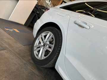 Audi A4 Avant*ACC*Spurhalte*VerkehrszeichenEK*LED*PDC