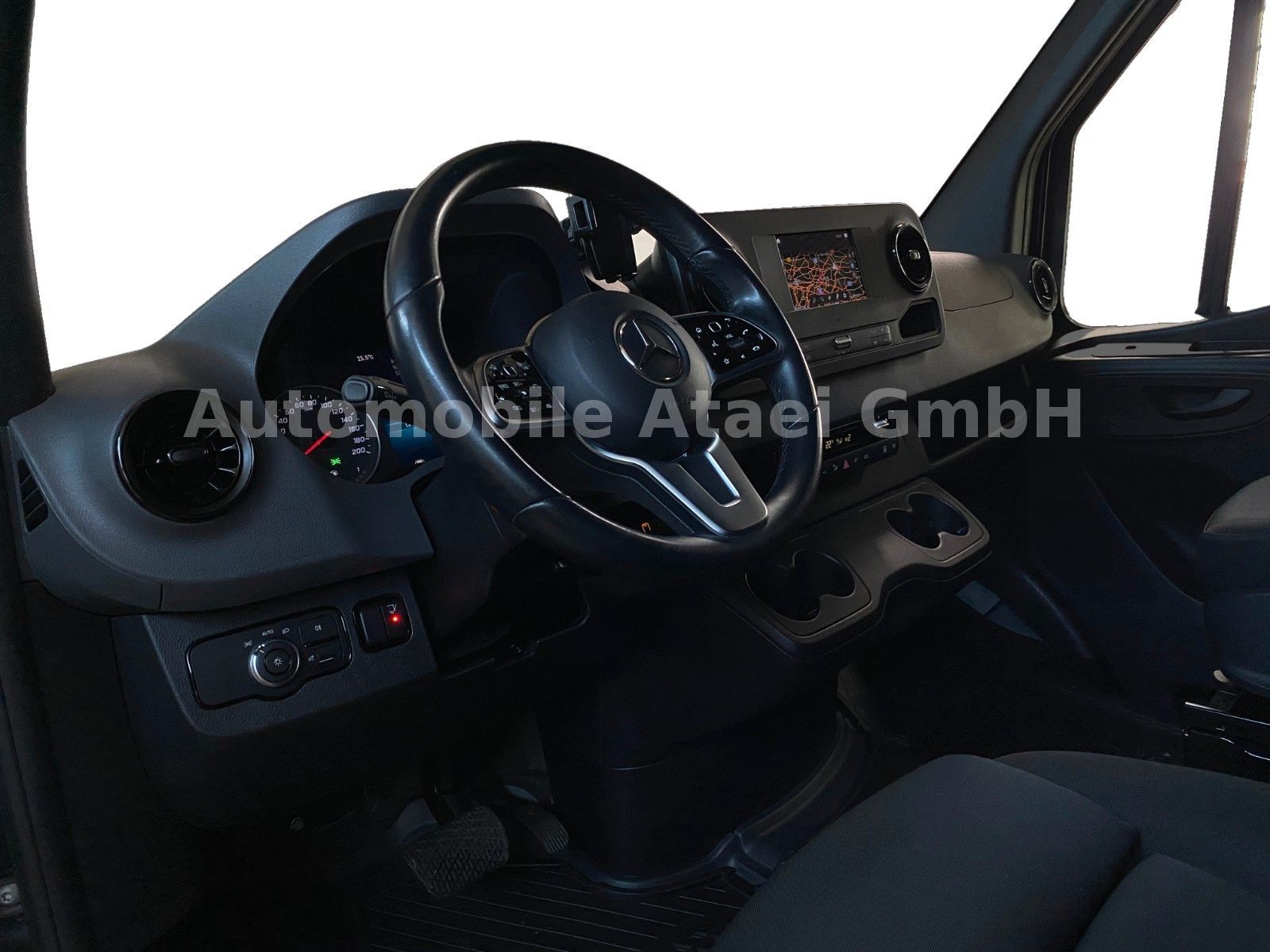 Fahrzeugabbildung Mercedes-Benz Sprinter 319 V6 LBW+DISTRONIC+LED+AHK3,5t (0006)