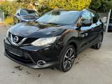 Nissan Qashqai Tekna - Nissan Qashqai mit Benzin-Antrieb: Leder, Navigationssystem, Geländewagen
